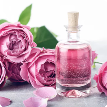 Flower Power: Let Your Face Shine With the Benefits of Rose Water